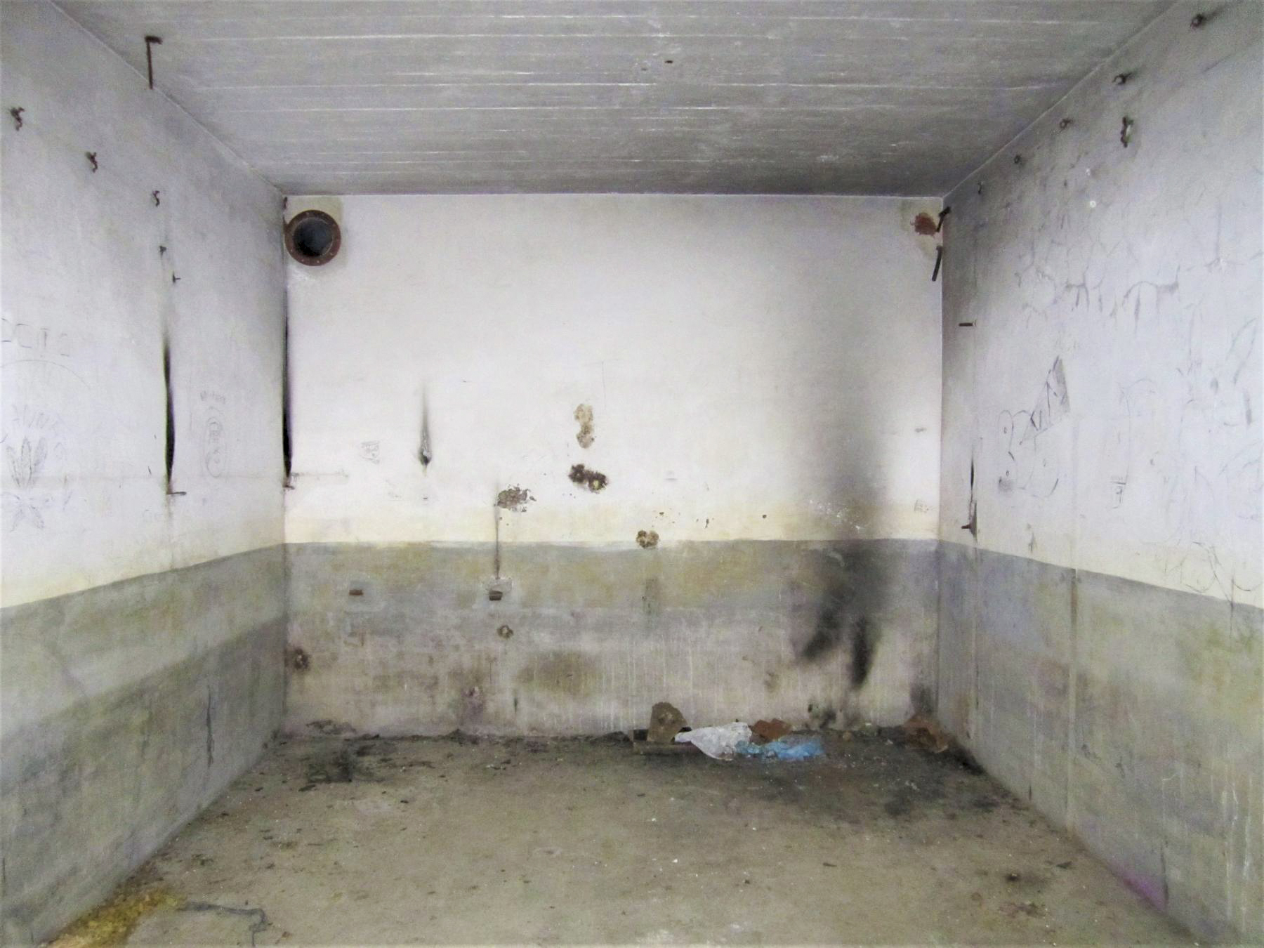 Ligne Maginot - HOFFEN - (Abri) - Chambre pour 16 hommes n°9
(PC)