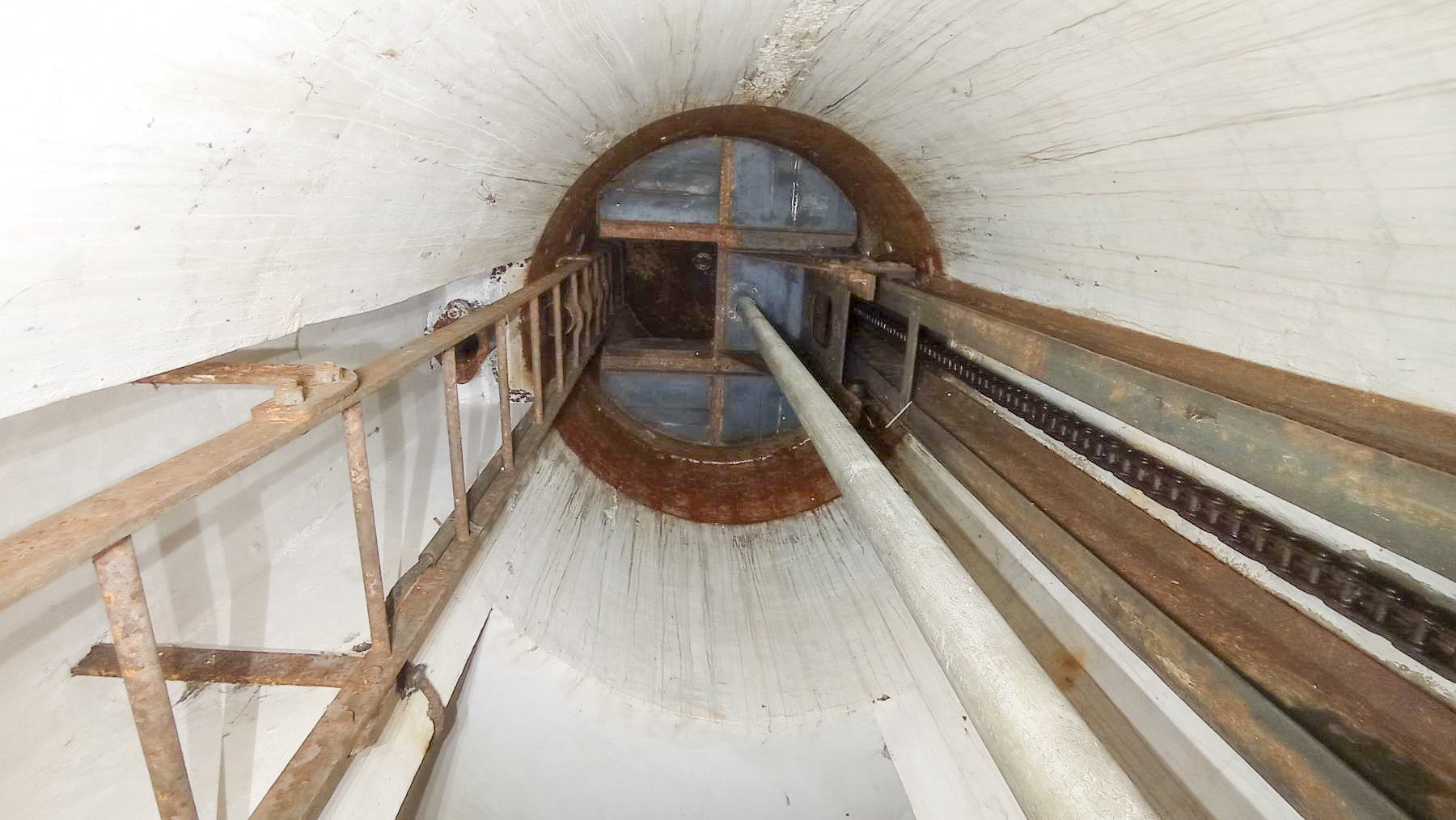 Ligne Maginot - FREUDENBERG (QUARTIER SCHIESSECK - I/37° RIF) - (Abri) - Vue de dessous du plancher mobile - Baptiste GAUDIN