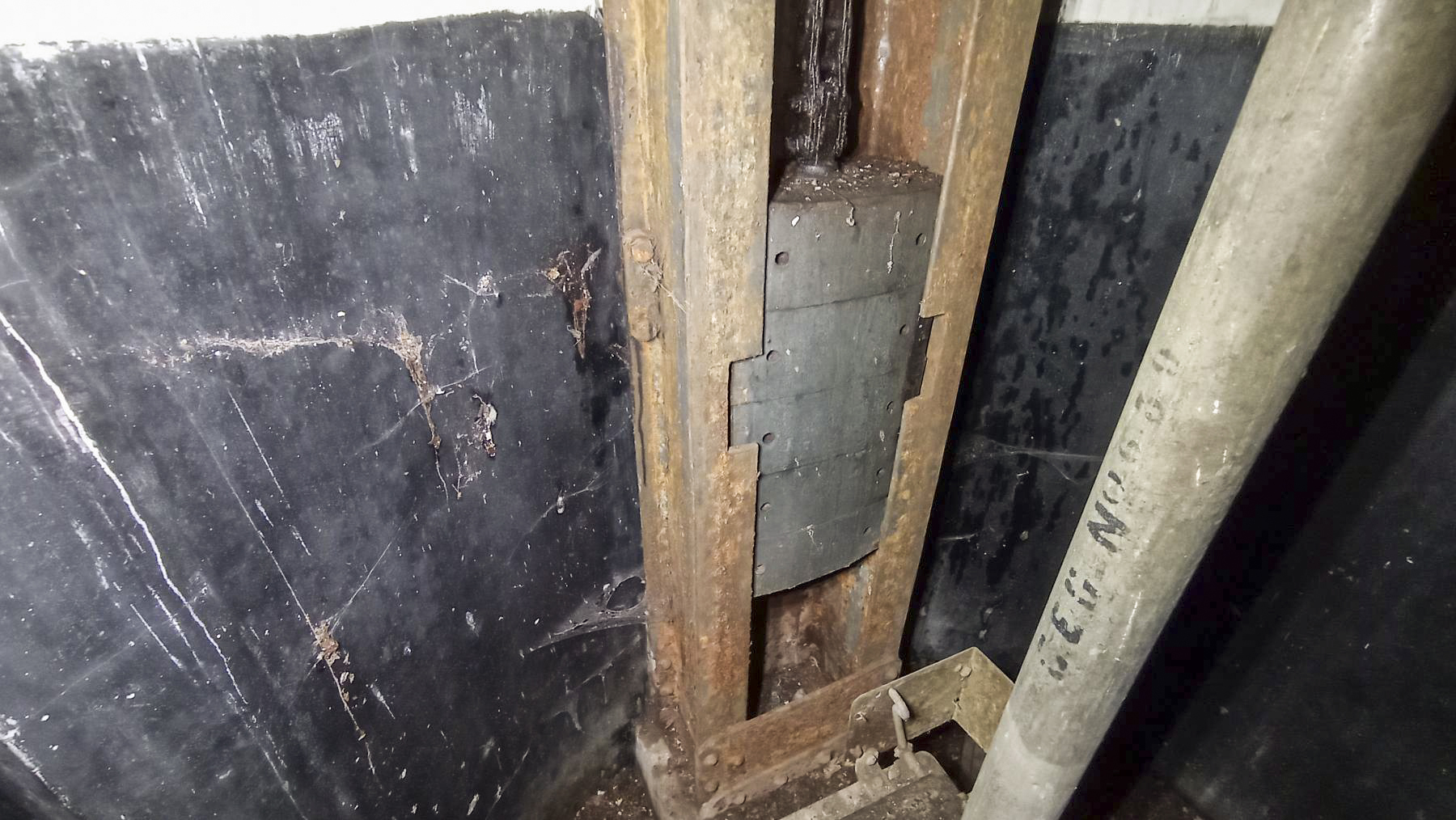 Ligne Maginot - FREUDENBERG (QUARTIER SCHIESSECK - I/37° RIF) - (Abri) - Contrepoids du plancher mobile de la cloche GFM - Baptiste GAUDIN