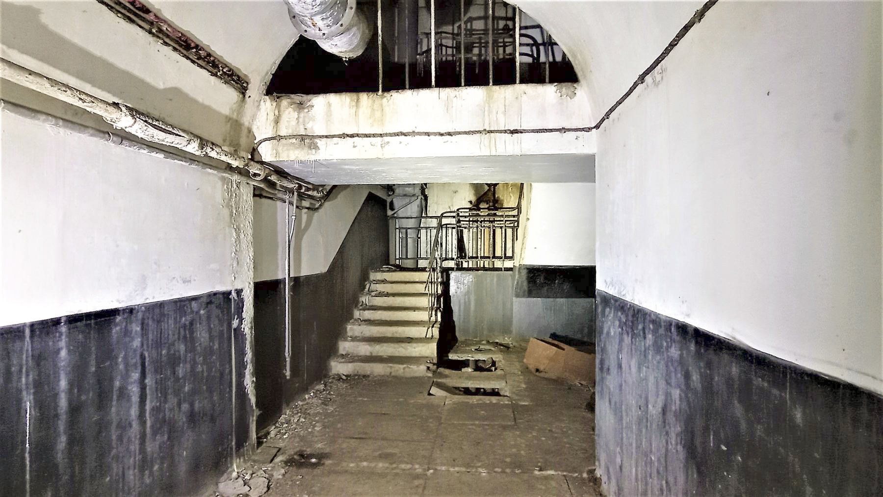 Ligne Maginot - FREUDENBERG (QUARTIER SCHIESSECK - I/37° RIF) - (Abri) - Pied de la cage d'escalier du coffre Est - Baptiste GAUDIN