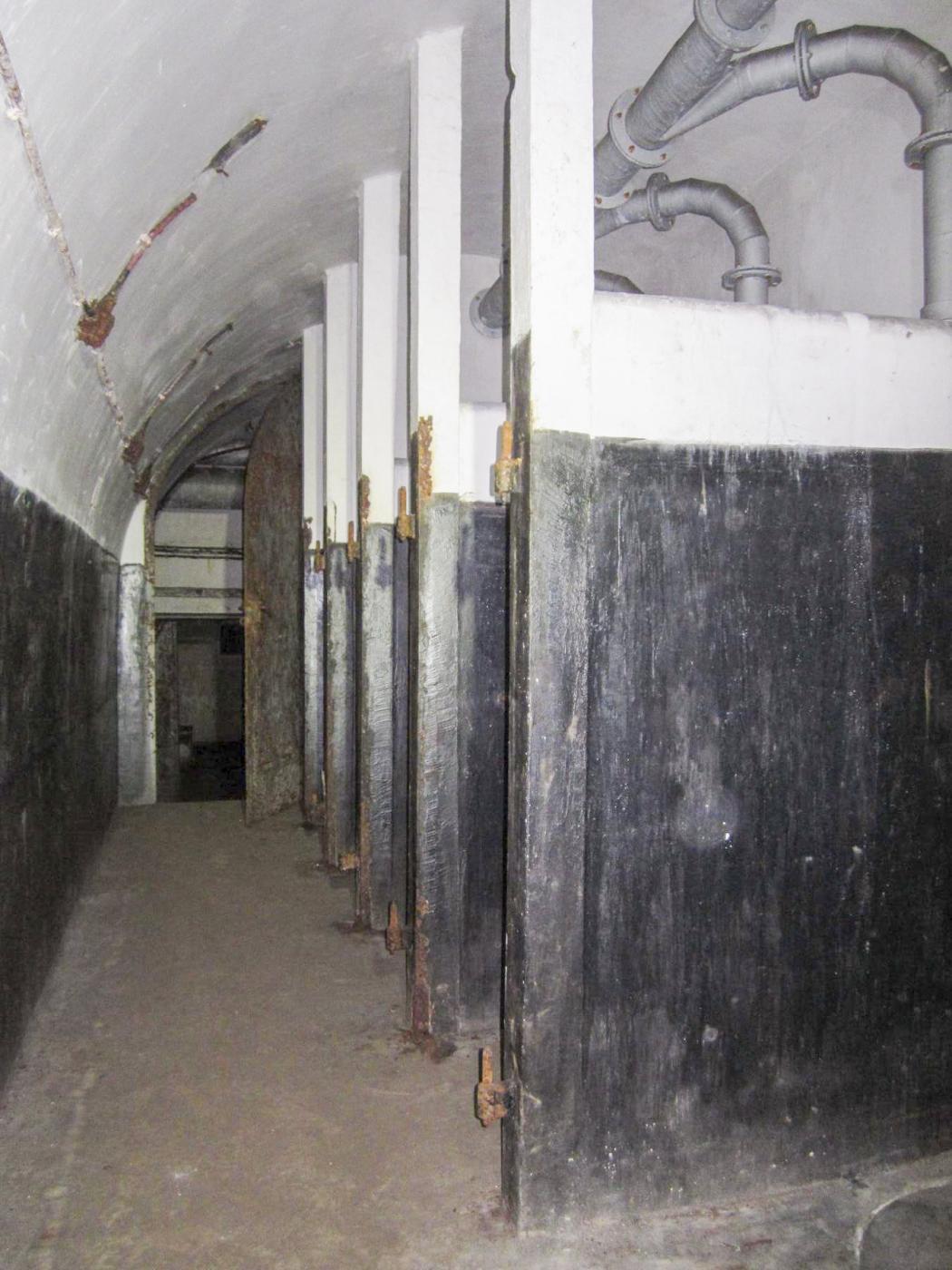 Ligne Maginot - FREUDENBERG (QUARTIER SCHIESSECK - I/37° RIF) - (Abri) - Latrines - Gregory Fuchs