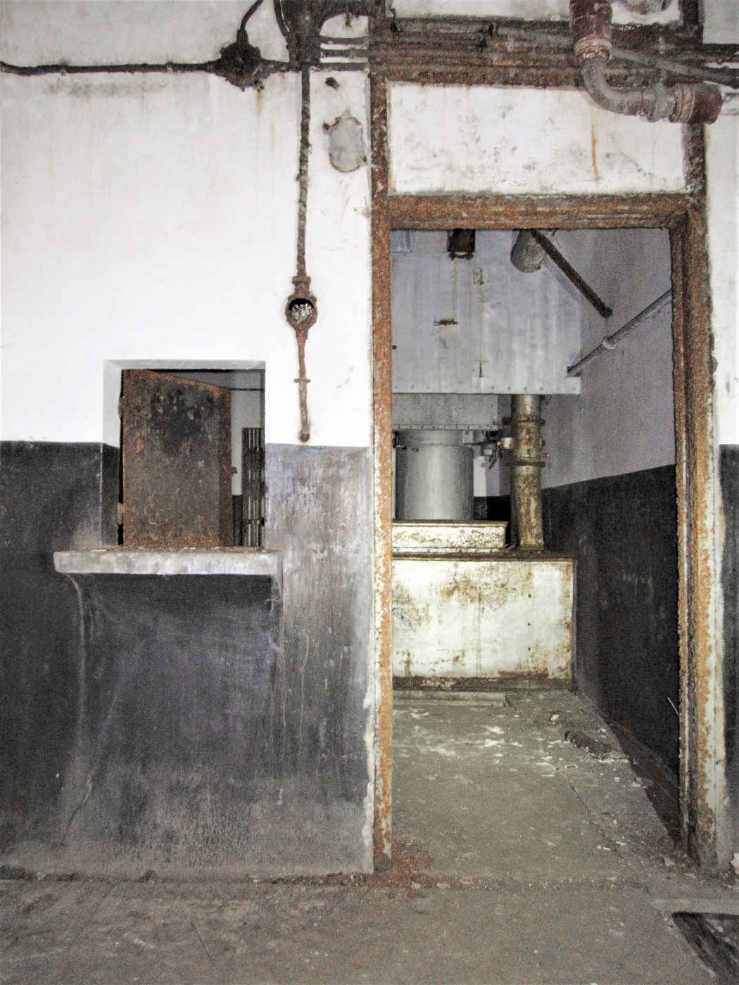 Ligne Maginot - FREUDENBERG (QUARTIER SCHIESSECK - I/37° RIF) - (Abri) - Pass et entrée de la cuisine - Gregory Fuchs