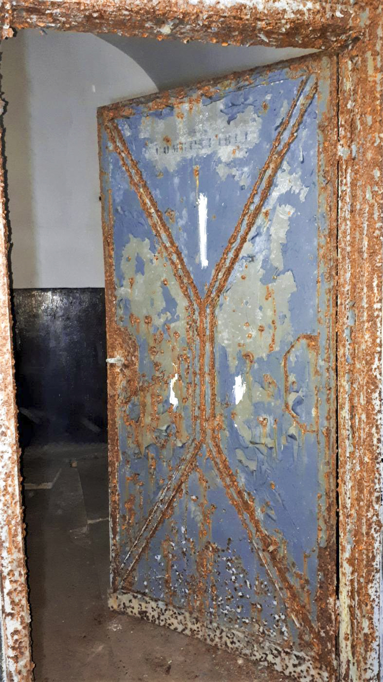 Ligne Maginot - FREUDENBERG (QUARTIER SCHIESSECK - I/37° RIF) - (Abri) - Entrée de la réserve de combustible (charbon ?) - Gregory Fuchs