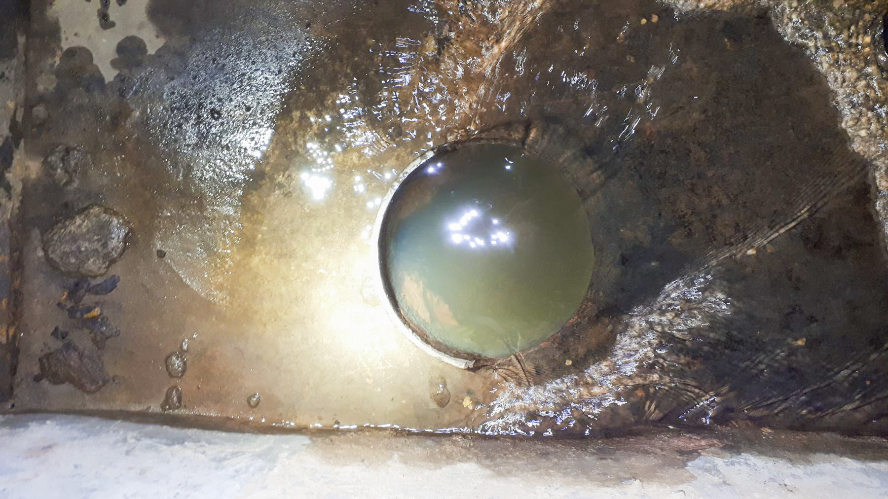 Ligne Maginot - FREUDENBERG (QUARTIER SCHIESSECK - I/37° RIF) - (Abri) - Le conduit d'évacuation des eaux - Gregory Fuchs