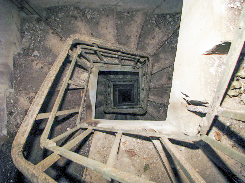 Ligne Maginot - Observatoire du FREUDENBERG - Cage d'escalier menant à l'observatoire