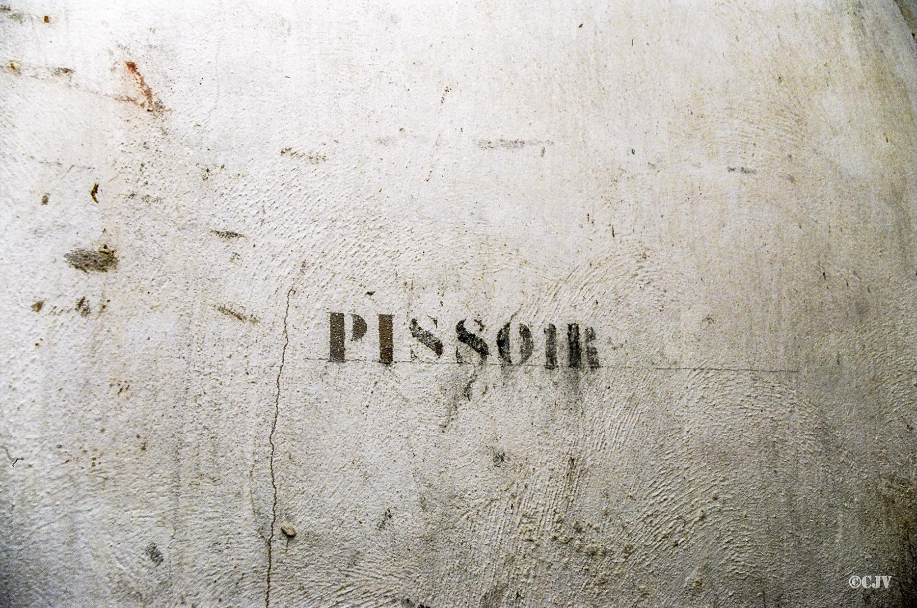 Ligne Maginot - FREUDENBERG (Observatoire d'artillerie) - Inscription 'pissoir'