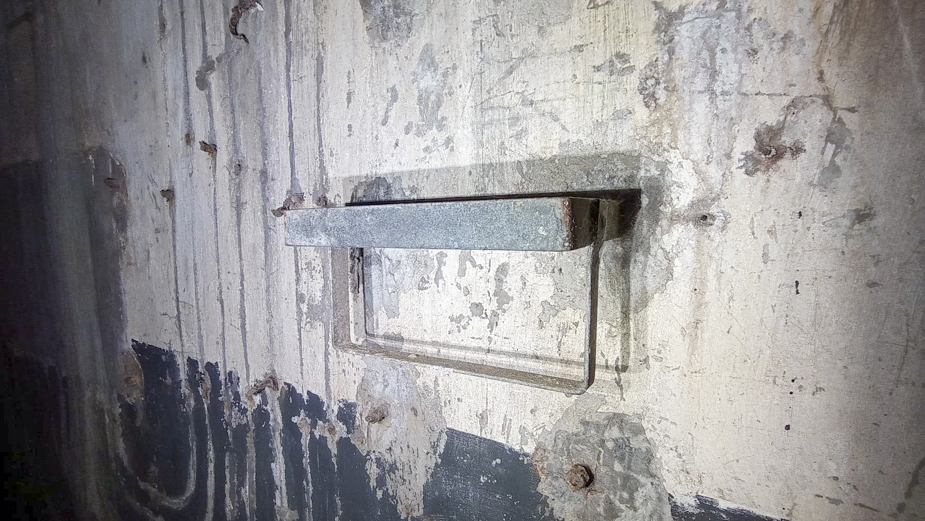Ligne Maginot - FREUDENBERG - (Observatoire d'artillerie) - Support pour piles Leclanché