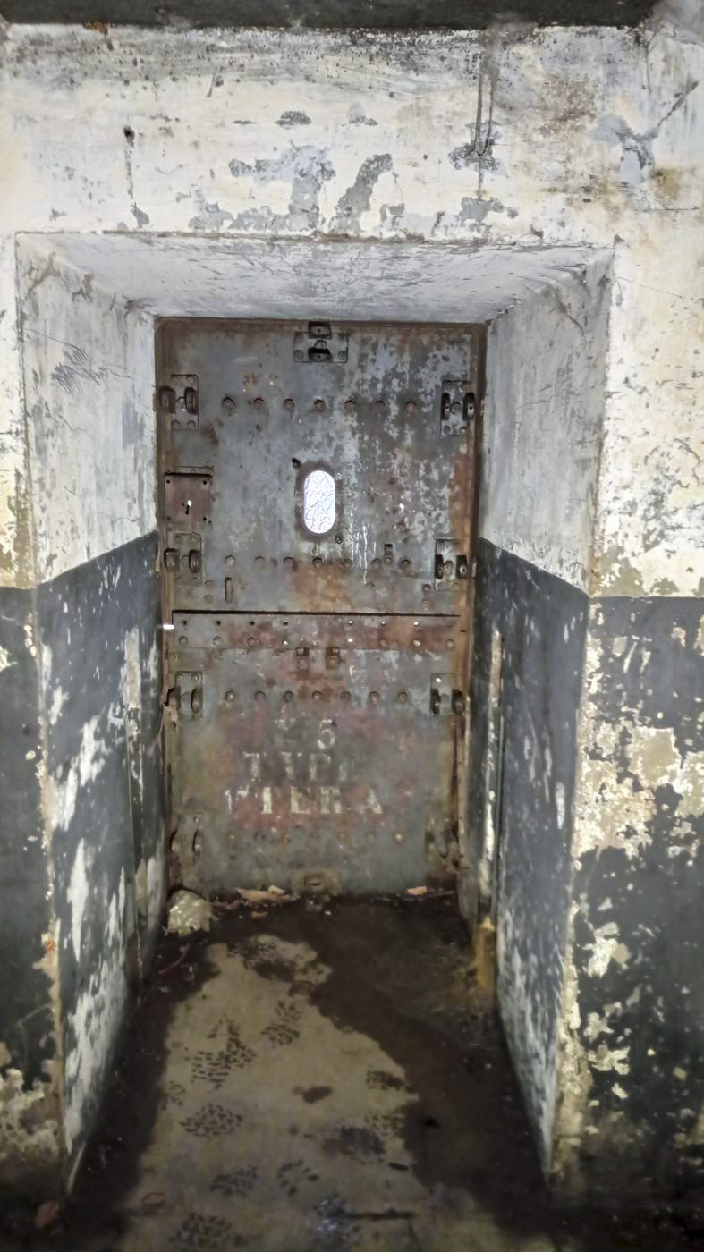 Ligne Maginot - REYERSVILLER - (Abri) - Entrée du coffre Est