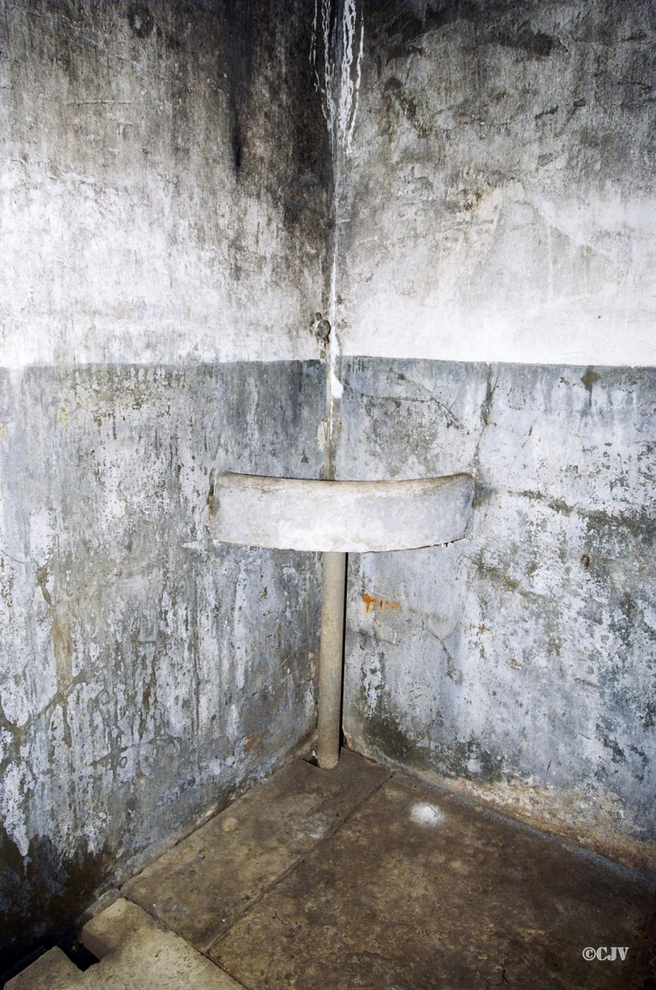 Ligne Maginot - REYERSVILLER - (Abri) - Cuisine
Lavabo