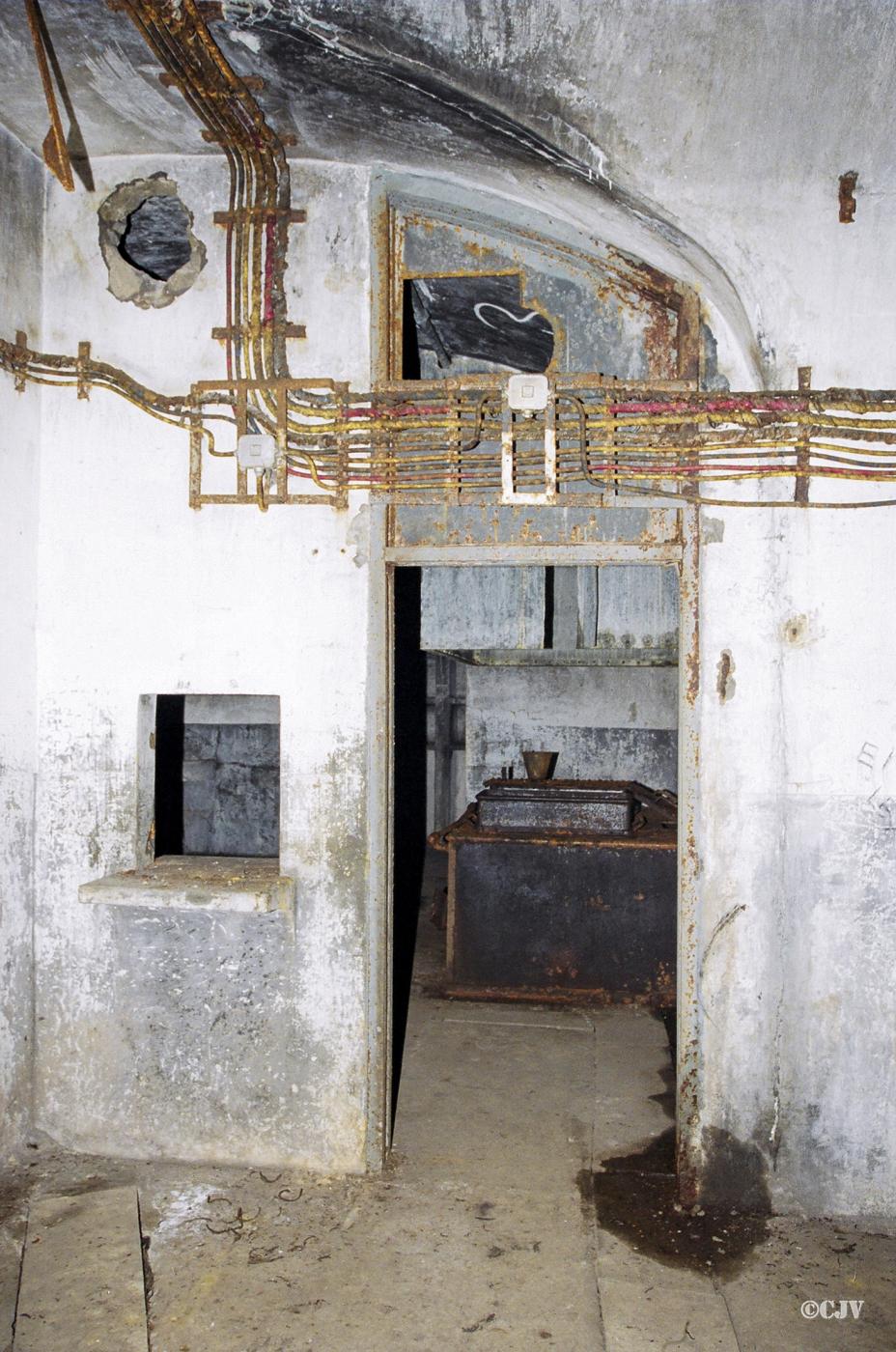 Ligne Maginot - REYERSVILLER - (Abri) - Entrée de la cuisine