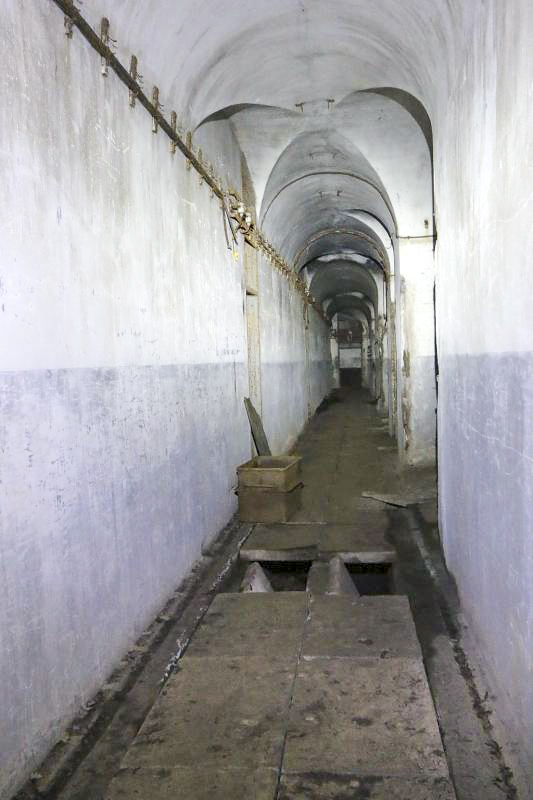 Ligne Maginot - REYERSVILLER - (Abri) - Couloir au niveau des réservoirs et du puits