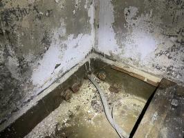 Ligne Maginot - C4 - (Chambre de coupure) - Arrivée et / ou départ de câbles