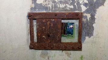 Ligne Maginot - FM40 - BETZENTHAL 3 - (Blockhaus pour arme infanterie) - Détail du créneau latéral gauche 