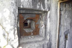 Ligne Maginot - 61/3 - OTTMARSHEIM SUD - (Casemate d'infanterie - Double) - Créneau FM entrée