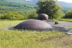 Ligne Maginot - FOUR A CHAUX - FAC - (Ouvrage d'artillerie) - Bloc 2
Tourelle de 75 et cloche GFM