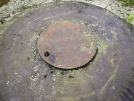 Ligne Maginot - FOUR A CHAUX - FAC - (Ouvrage d'artillerie) - Bloc 3
La cloche LG obturée, l'arme n'ayant jamais été mise au point.