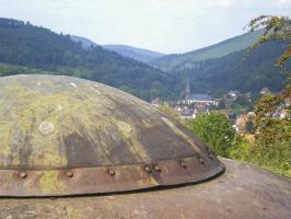 Ligne Maginot - FOUR A CHAUX - FAC - (Ouvrage d'artillerie) - Bloc 5
La tourelle de mitrailleuses dominant Lembach