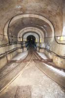 Ligne Maginot - FOUR A CHAUX - FAC - (Ouvrage d'artillerie) - Bifurcation vers les blocs 5 et 6
Les galeries fortement endommagées par les destructions allemandes ont été réparées avec entre autres des voutes préfabriquées installées en sous-oeuvre
