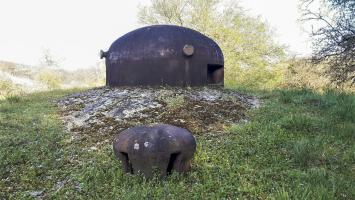Ligne Maginot - FOUR A CHAUX - FAC - (Ouvrage d'artillerie) - Bloc 3
Champignon de prise d'air et cloche GFM