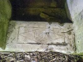 Ligne Maginot - BREITTUER 1 (Blockhaus pour arme infanterie) - Gravure sur le pas de la porte d'entrée