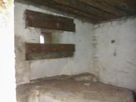 Ligne Maginot - BREITTUER 1 (Blockhaus pour arme infanterie) - Créneau mitrailleuse avec son cuirassement et le support bétonné pour l'arme