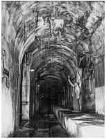 Ligne Maginot - HACKENBERG - A19 (Ouvrage d'artillerie) - L'ouvrage du Hackenberg lors de l'entretien après-guerre
La voie d'entrée pour plateformes Péchot du magasin M1, dont la voute porte les stigmates de l'explosion provoquée par les allemands en quittant l'ouvrage.