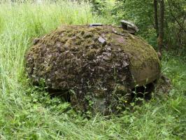 Ligne Maginot - HACKENBERG - A19 (Ouvrage d'artillerie) - Bloc 2
Cloche GFM
Noter le rocaillage utilisé comme camouflage