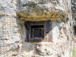 Ligne Maginot - HACKENBERG - A19 (Ouvrage d'artillerie) - Bloc 8
Détail d'un des créneaux de canon 75/29