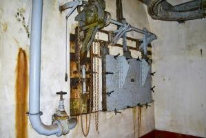 Ligne Maginot - HACKENBERG - A19 (Ouvrage d'artillerie) - Bloc 9 
Receptacle pour les douilles usagées au pied du bloc