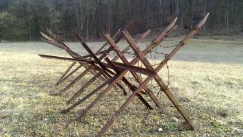 Ligne Maginot - HACKENBERG - A19 - (Ouvrage d'artillerie) - Reste de chevaux frises (réseaux de barbelés)