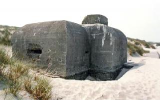 Ligne Maginot - B1BIS - LA ROCHELLE - (Blockhaus pour arme infanterie) - Vu du nord-est
