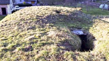 Ligne Maginot - FM127 - PETIT MUEHLBERG NORD - (Blockhaus pour arme infanterie) - Vue sur la dalle et la tranchée d'accès