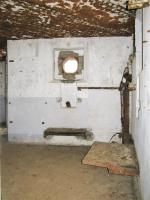 Ligne Maginot - NONNENHARDT N°3 - (Blockhaus pour arme infanterie) - Caponnière de façade et ses deux créneaux FM équipés de plateformes pour les tireurs