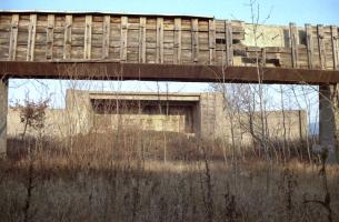 Ligne Maginot - LANGENSOULTZBACH - (Stand de tir) - Le mur paraballe et le massif récepteur