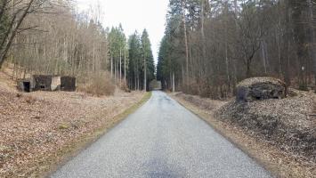 Ligne Maginot - Les blockhaus LANGTHAL 1 et 2 - Vue arrière, à gauche Langthal 1 et à droite Langthal 2