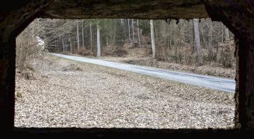 Ligne Maginot - LANGTHAL 1 - (Blockhaus pour arme infanterie) - Vue depuis le créneau FM frontal