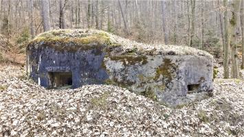 Ligne Maginot - LANGTHAL 2 - (Blockhaus pour arme infanterie) - Créneau FM latéral, à droite créneau de défense rapprochée