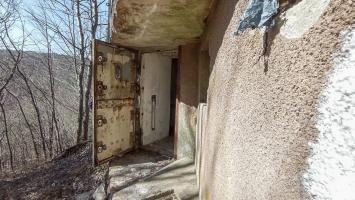 Ligne Maginot - NONNENHARDT N°1 - (Blockhaus pour arme infanterie) - L'entrée avec sa porte blindée