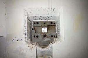 Ligne Maginot - NONNENHARDT N°1 - (Blockhaus pour arme infanterie) - Détail du créneau FM défendant l'entrée
