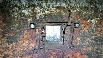 Ligne Maginot - NONNENHARDT N°1 - (Blockhaus pour arme infanterie) - Un des 5 créneaux de la cloche GFM
