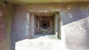 Ligne Maginot - NONNENHARDT N°2 - (Blockhaus pour arme infanterie) - Créneau FM défendant l'entrée