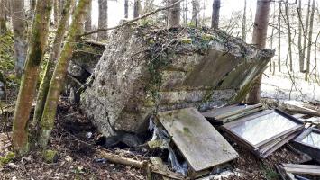 Ligne Maginot - SCHMELZBACH OUEST - (Casemate d'infanterie) - Un pan de mur de la façade