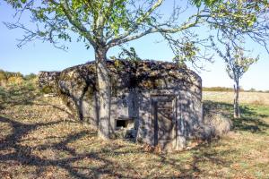 Ligne Maginot - SPIESS 3 - (Blockhaus pour arme infanterie) - L'entrée et le créneau de défense rapprochée