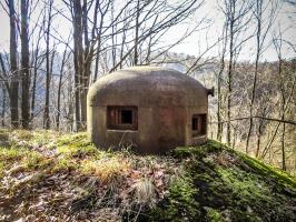 Ligne Maginot - TRAUTBACH CENTRE - (Blockhaus pour arme infanterie) - Cloche à créneaux décalés (adaptation au terrain)