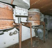 Ligne Maginot - WINDSTEIN - (Casemate d'infanterie - double) - Le système de ventilation encore partiellement en place