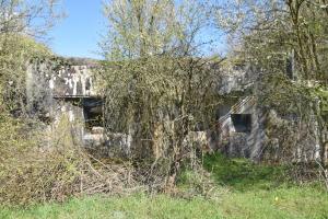 Ligne Maginot - 61/3 - OTTMARSHEIM SUD - (Casemate d'infanterie - Double) - Façade sud-créneaux canon a gauche et FM à droite