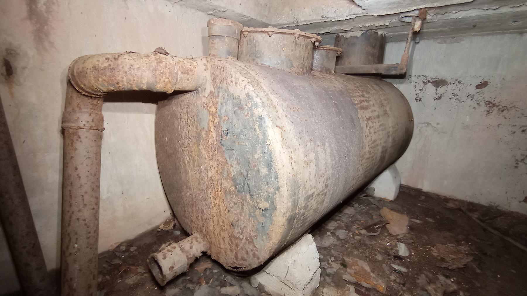 Ligne Maginot - GUNSTHAL FERME EST - (Blockhaus pour arme infanterie) - Fosse chimique ASEPTA