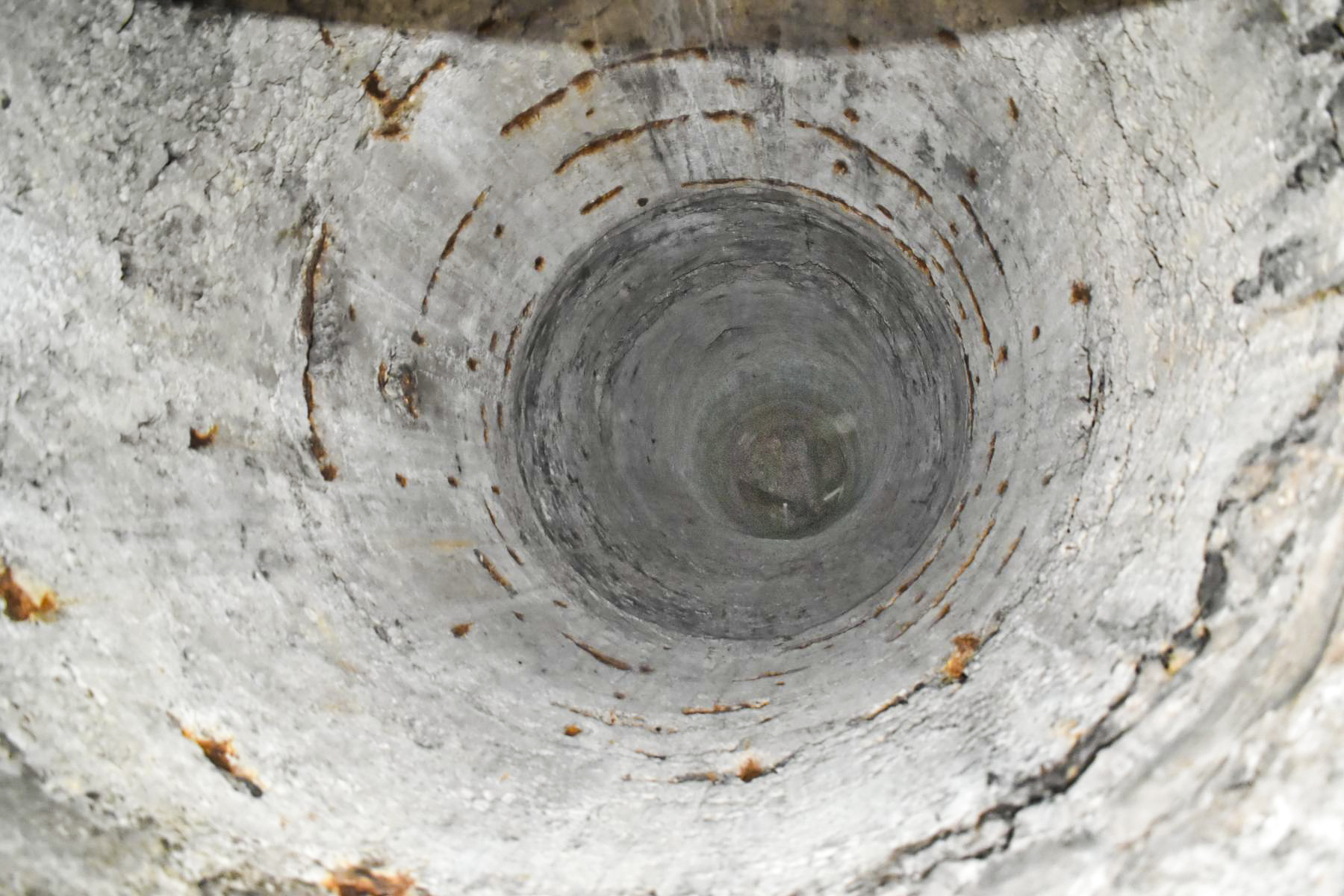 Ligne Maginot - 61/3 - OTTMARSHEIM SUD - (Casemate d'infanterie - Double) - Le puits, il n'est plus alimenté.
