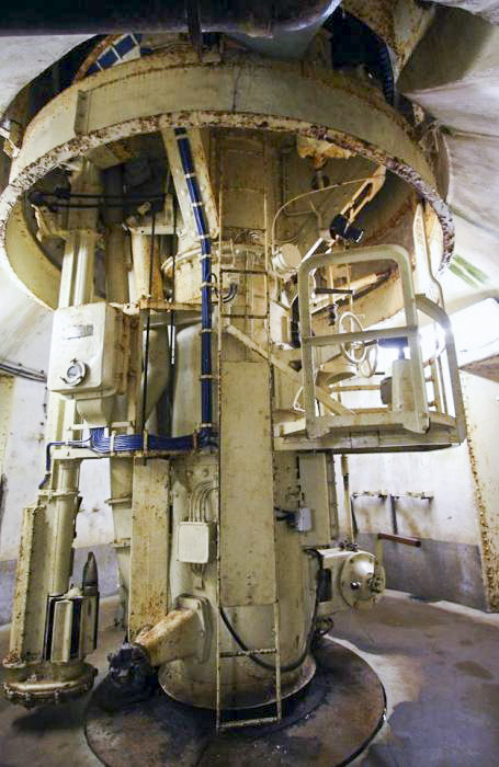 Ligne Maginot - FOUR A CHAUX - FAC - (Ouvrage d'artillerie) - Bloc 2
Etage intermédiaire de la tourelle de 75