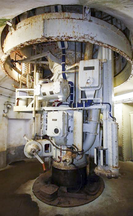 Ligne Maginot - FOUR A CHAUX - FAC - (Ouvrage d'artillerie) - Bloc 2
Etage intermédiaire de la tourelle de 75